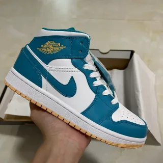 Tênis de basquete Air Jordan 1 Mid verde-azulado e branco