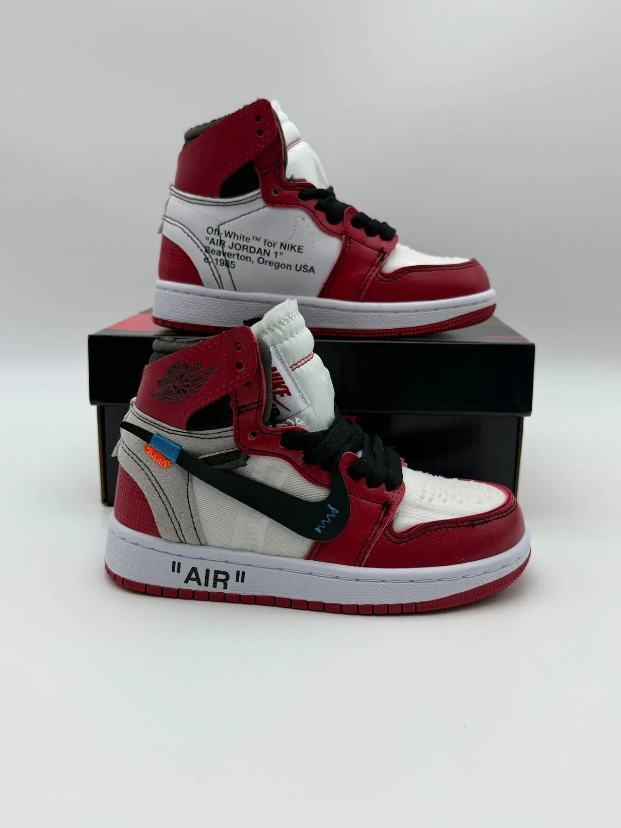 Air Jordan 1 Red White High-Top Perforated Toe Basketball Shoes 4