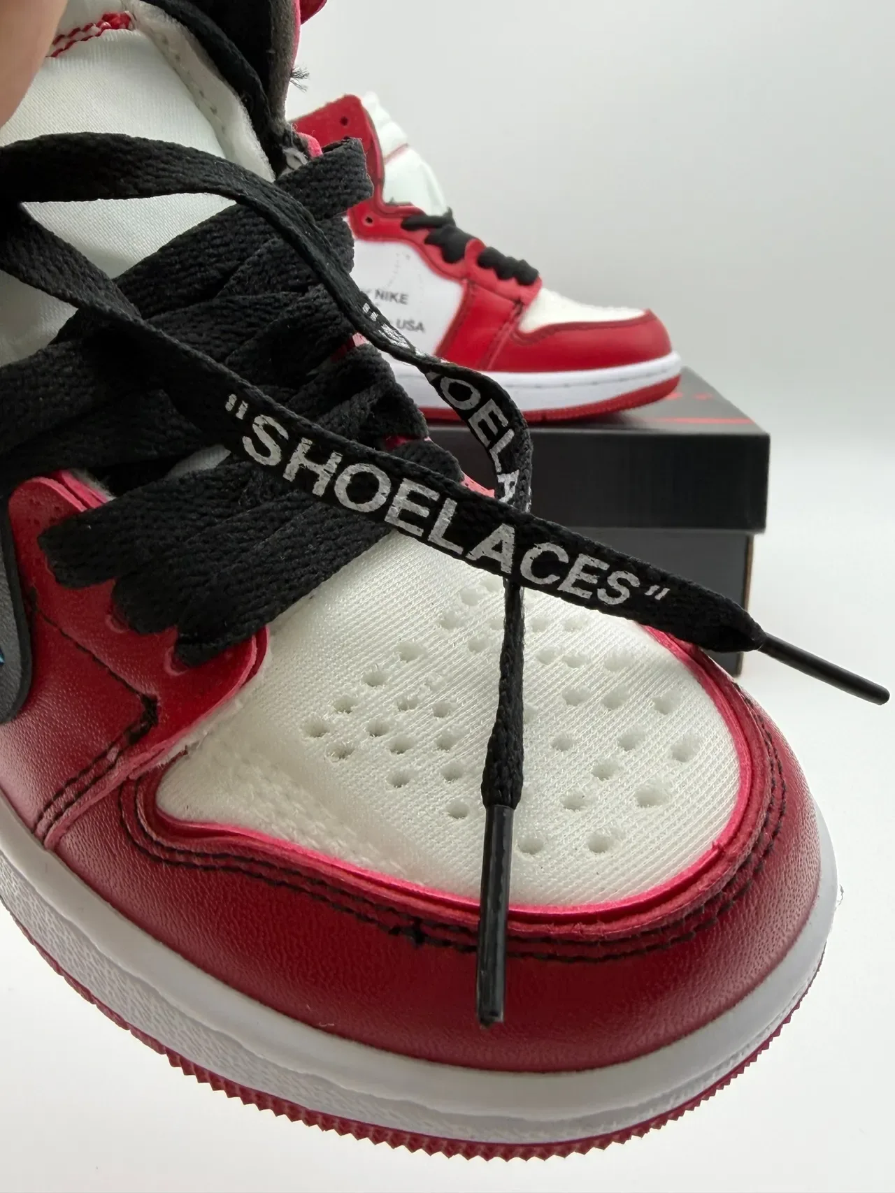 Air Jordan 1 Red White High-Top Perforated Toe Basketball Shoes 10
