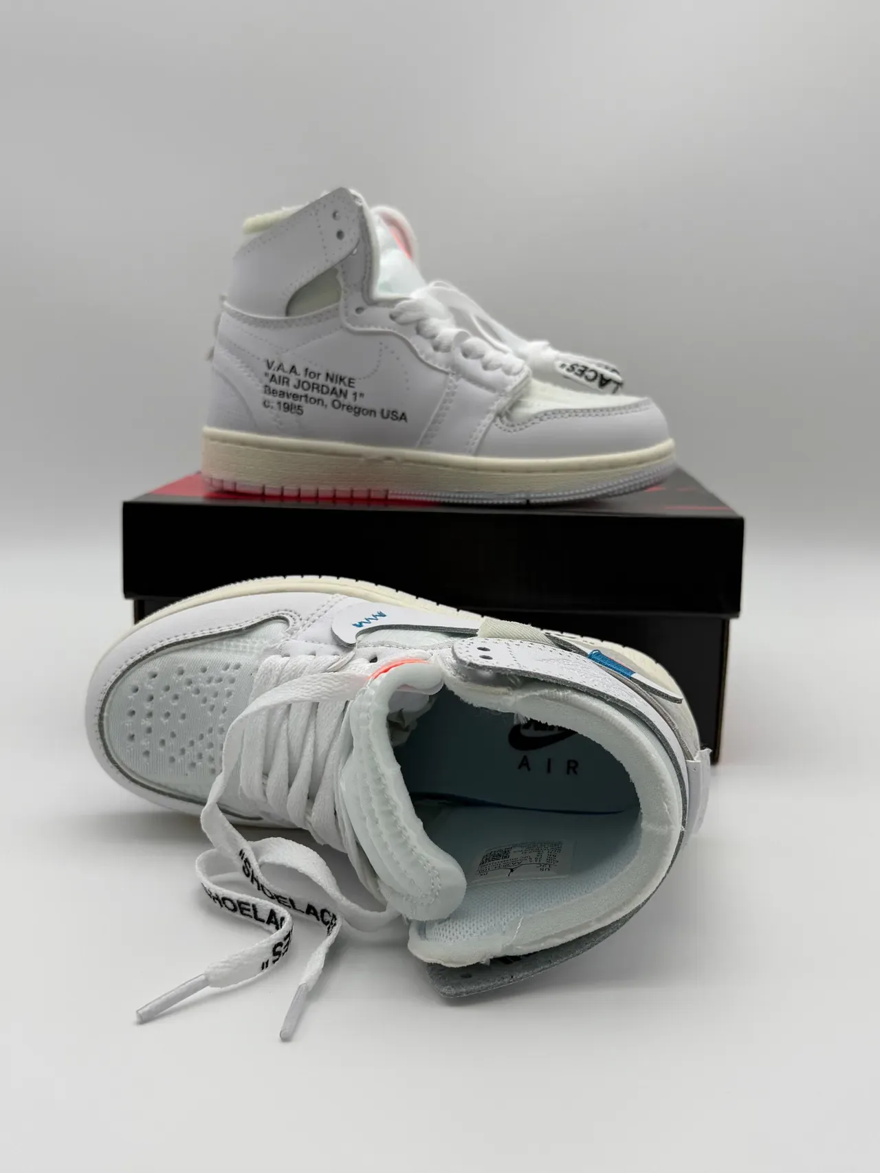 Air Jordan 1 Red White High-Top Perforated Toe Basketball Shoes 12