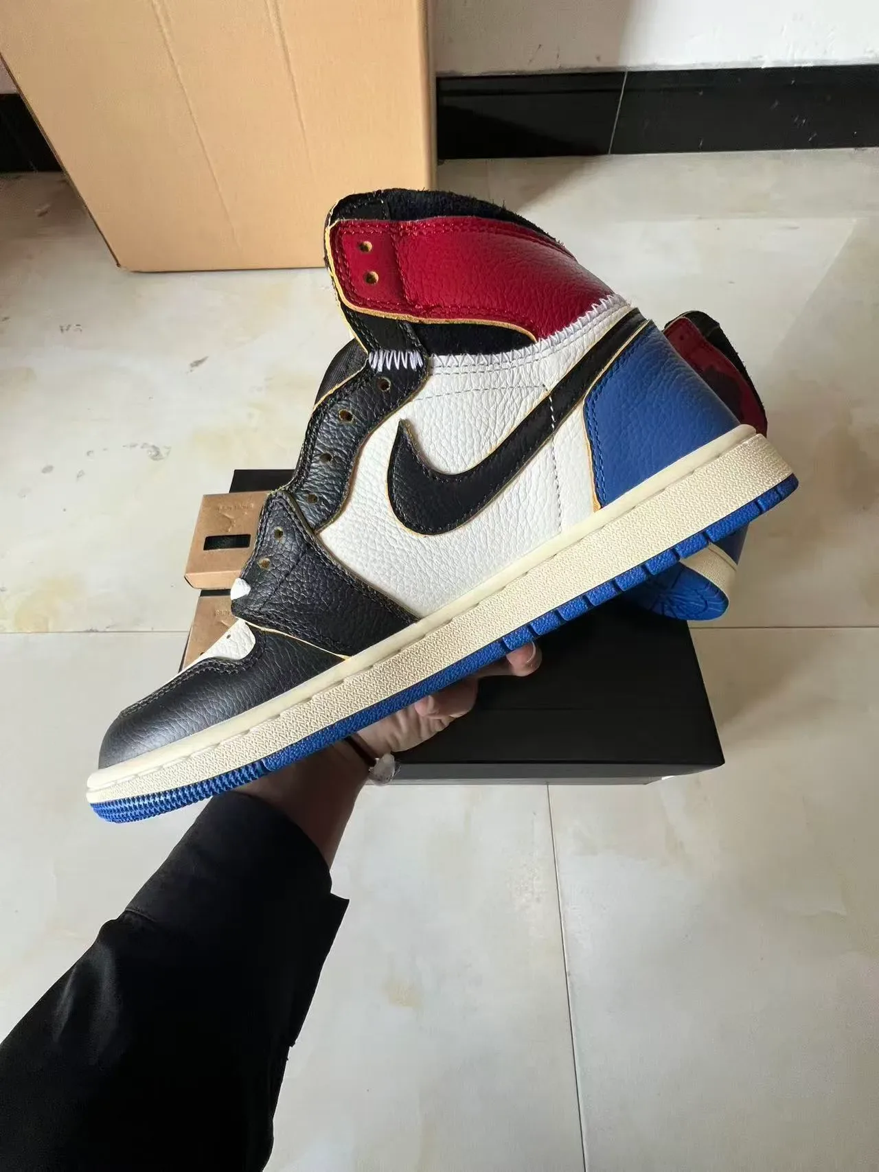 Air Jordan 1 Tênis de Basquete Branco Azul Alto em Couro 5
