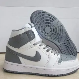 Zapatillas de baloncesto Air Jordan 1 blanco y gris
