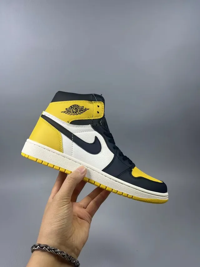 Tênis de basquete Air Jordan 1 amarelo preto branco 7