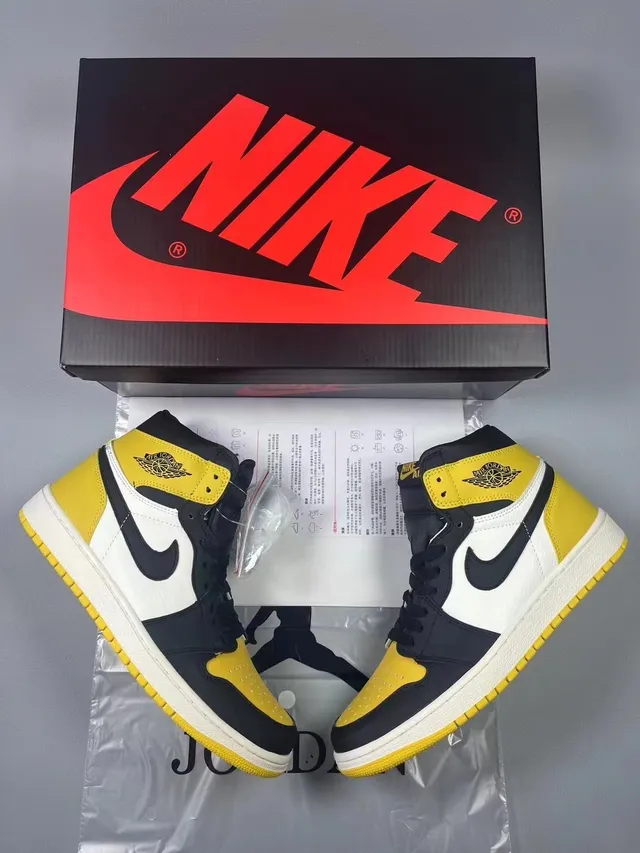 Tênis de basquete Air Jordan 1 amarelo preto branco 9