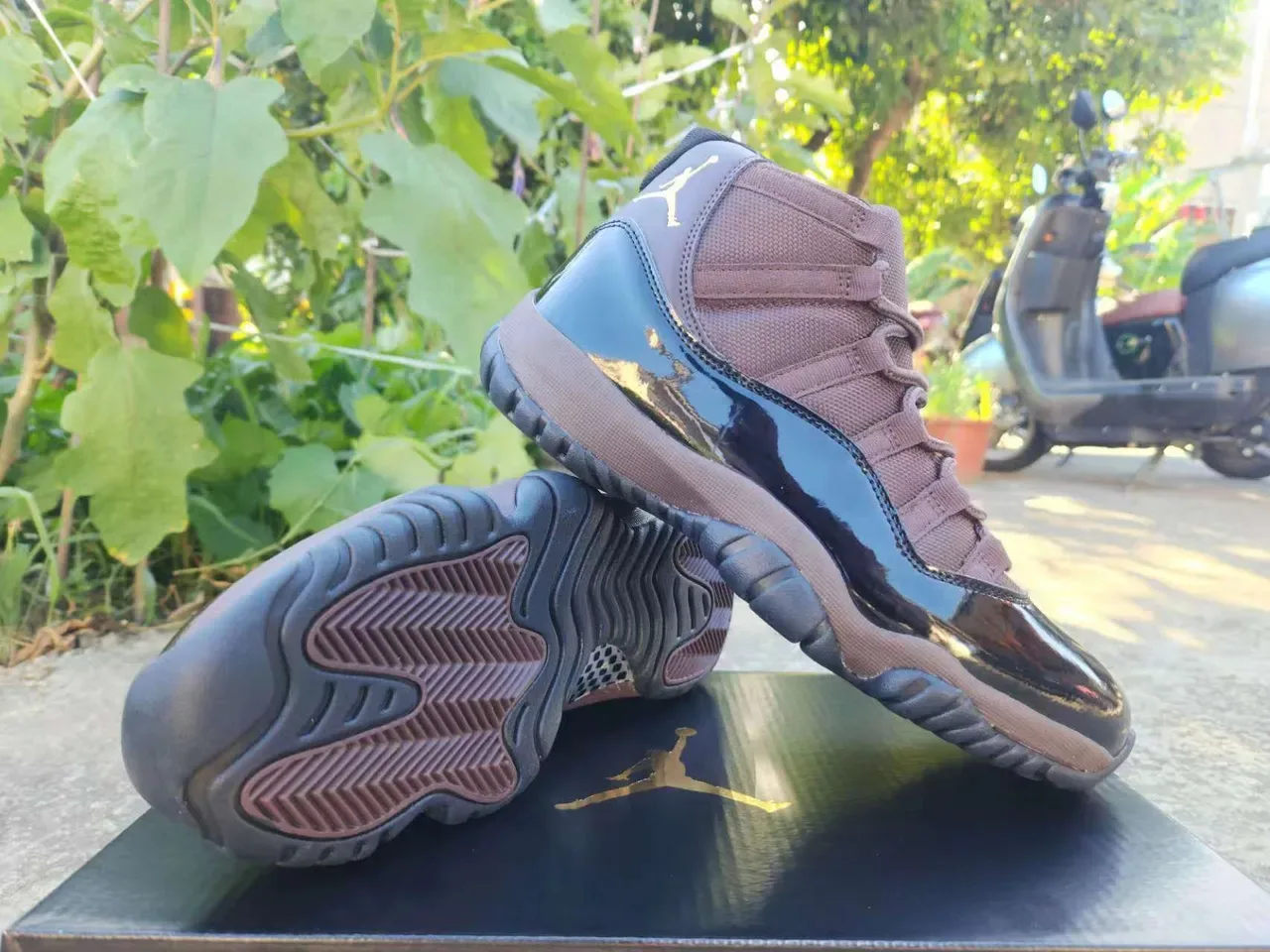 Air Jordan 11 Dusty Mauve Cuero Patent Zapatos de Baloncesto 3