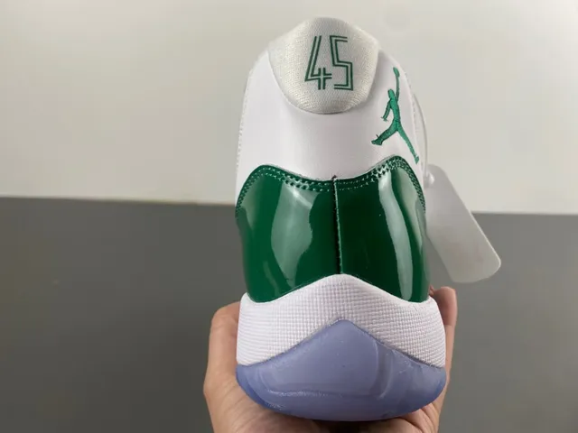 Air Jordan 11 Emerald Green Patent Leather 篮球鞋 2