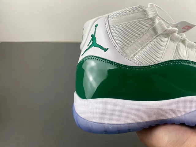Air Jordan 11 Emerald Green Patent Leather 篮球鞋 4