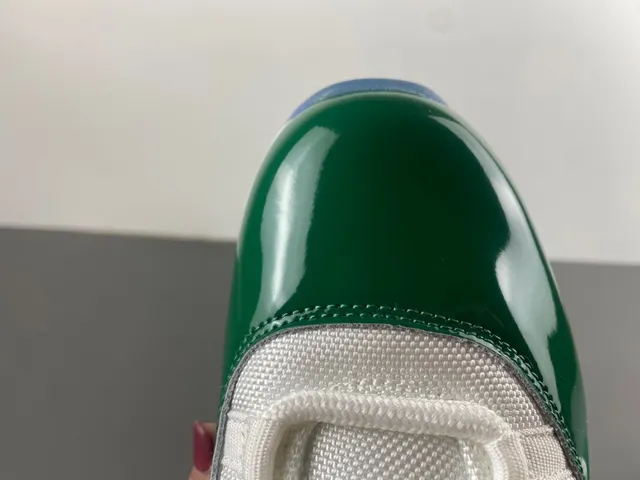 Air Jordan 11 Emerald Green Patent Leather 篮球鞋 5