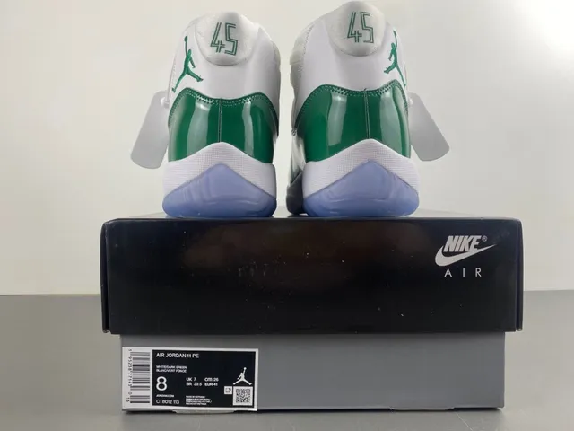 Air Jordan 11 Emerald Green Patent Leather 篮球鞋 17