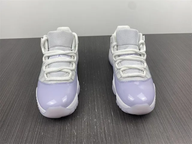 Air Jordan 11 薰衣草漆皮篮球鞋 3