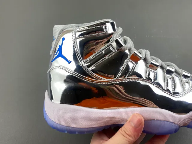 Air Jordan 11 金属银紫 篮球鞋 3