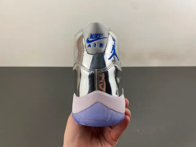Air Jordan 11 金属银紫 篮球鞋 4