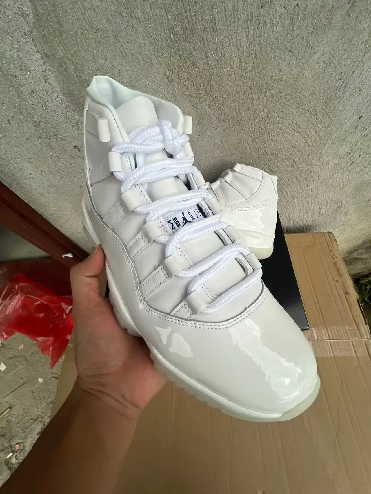 Air Jordan 11 Blanc Cuir patenté Chaussures de basket-ball 2