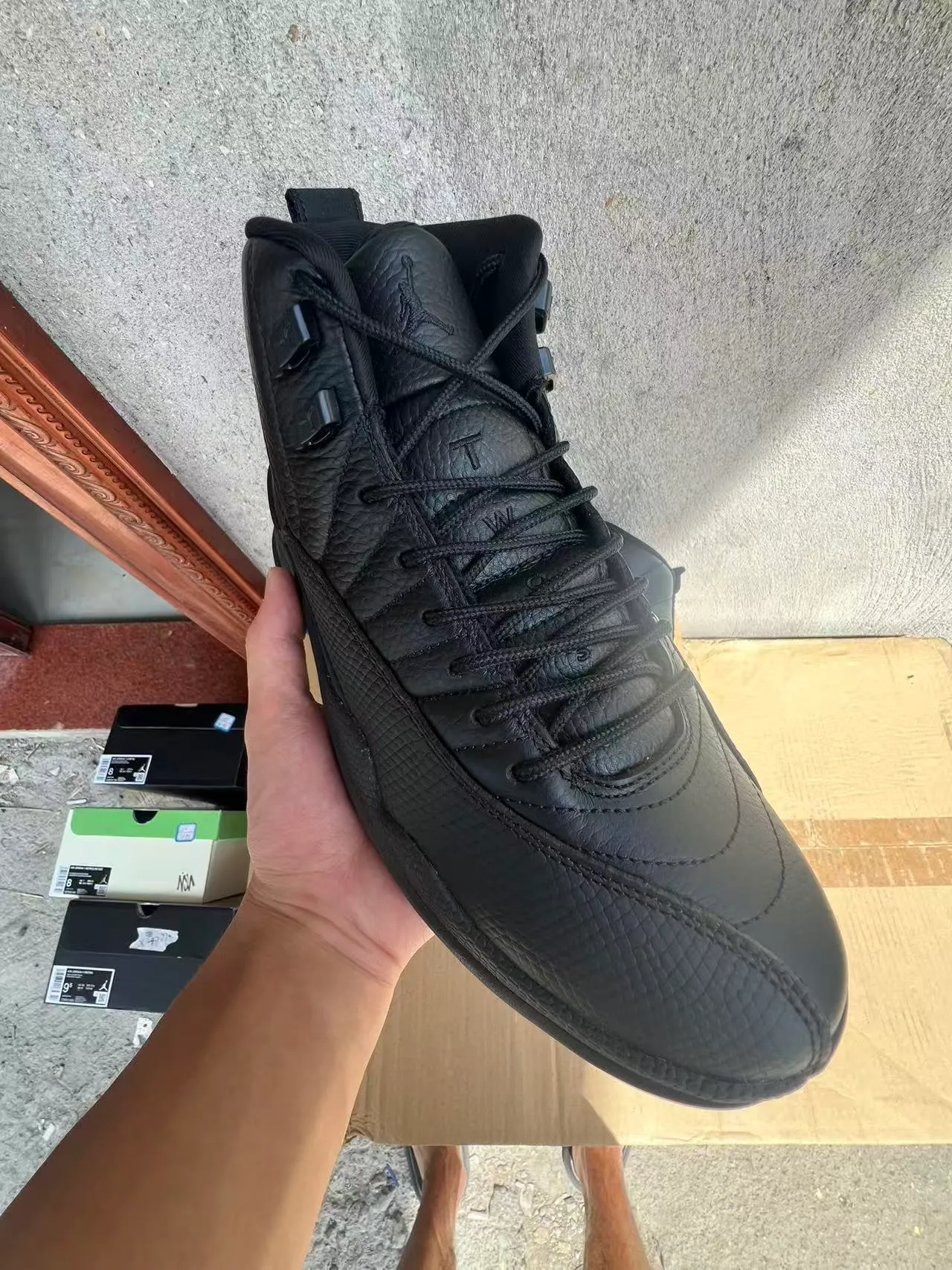 Zapatillas de baloncesto de cuero totalmente negro Air Jordan 12 2
