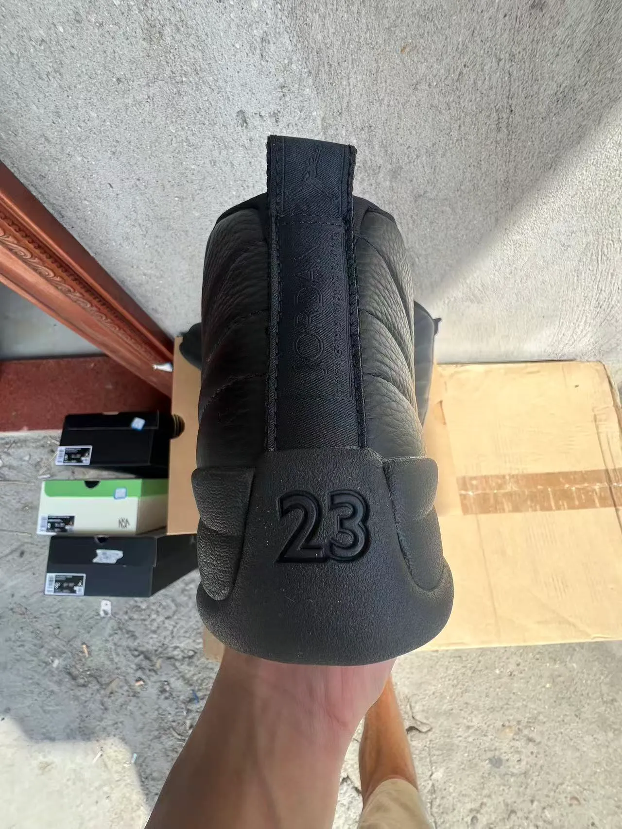 Zapatillas de baloncesto de cuero totalmente negro Air Jordan 12 7