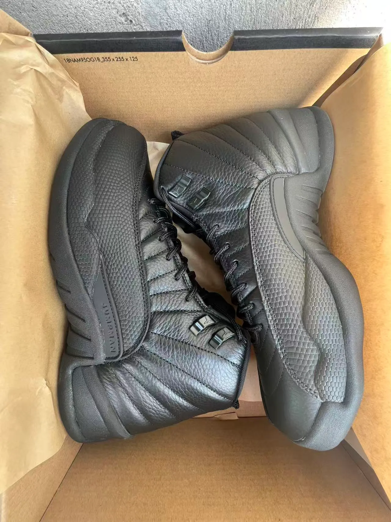 Zapatillas de baloncesto de cuero totalmente negro Air Jordan 12 8