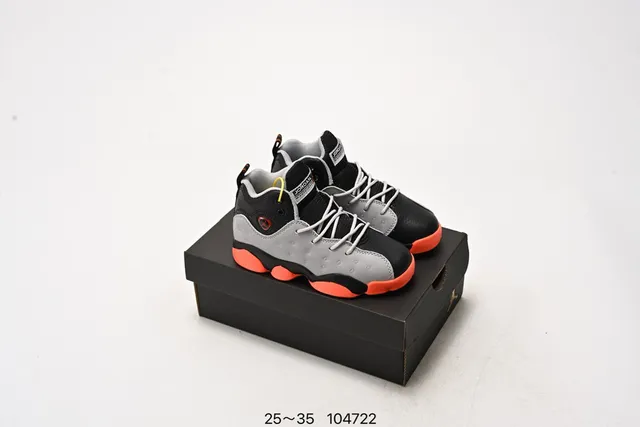 Chaussures de basketball Air Jordan 12 Retro noir blanc rose 3