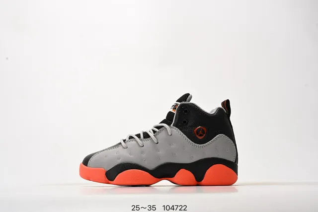 Chaussures de basketball Air Jordan 12 Retro noir blanc rose 4