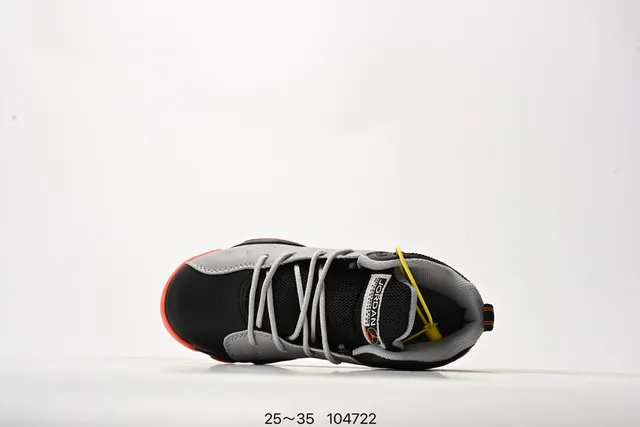 Chaussures de basketball Air Jordan 12 Retro noir blanc rose 7