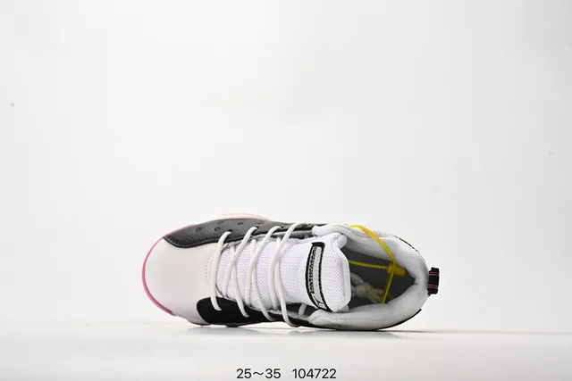 Chaussures de basketball Air Jordan 12 Retro noir blanc rose 16