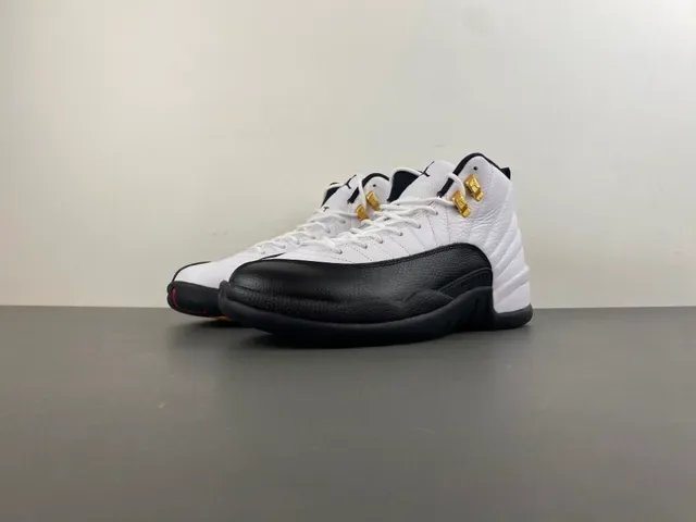 Air Jordan 12 Branco Preto Dourado Tênis de Basquete 11