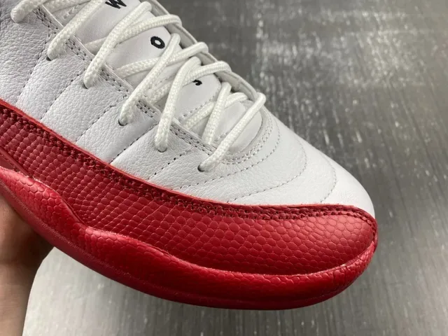 Air Jordan 12 Chaussures de Basket Blanc Rouge Noir 6