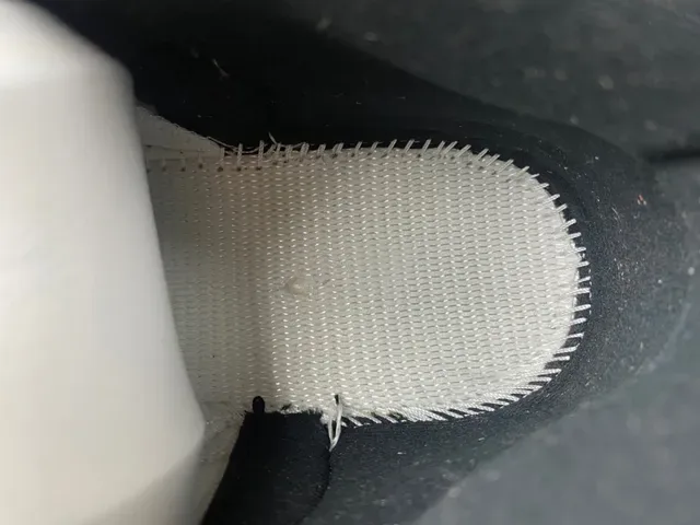 Air Jordan 12 Chaussures de Basket Blanc Rouge Noir 12
