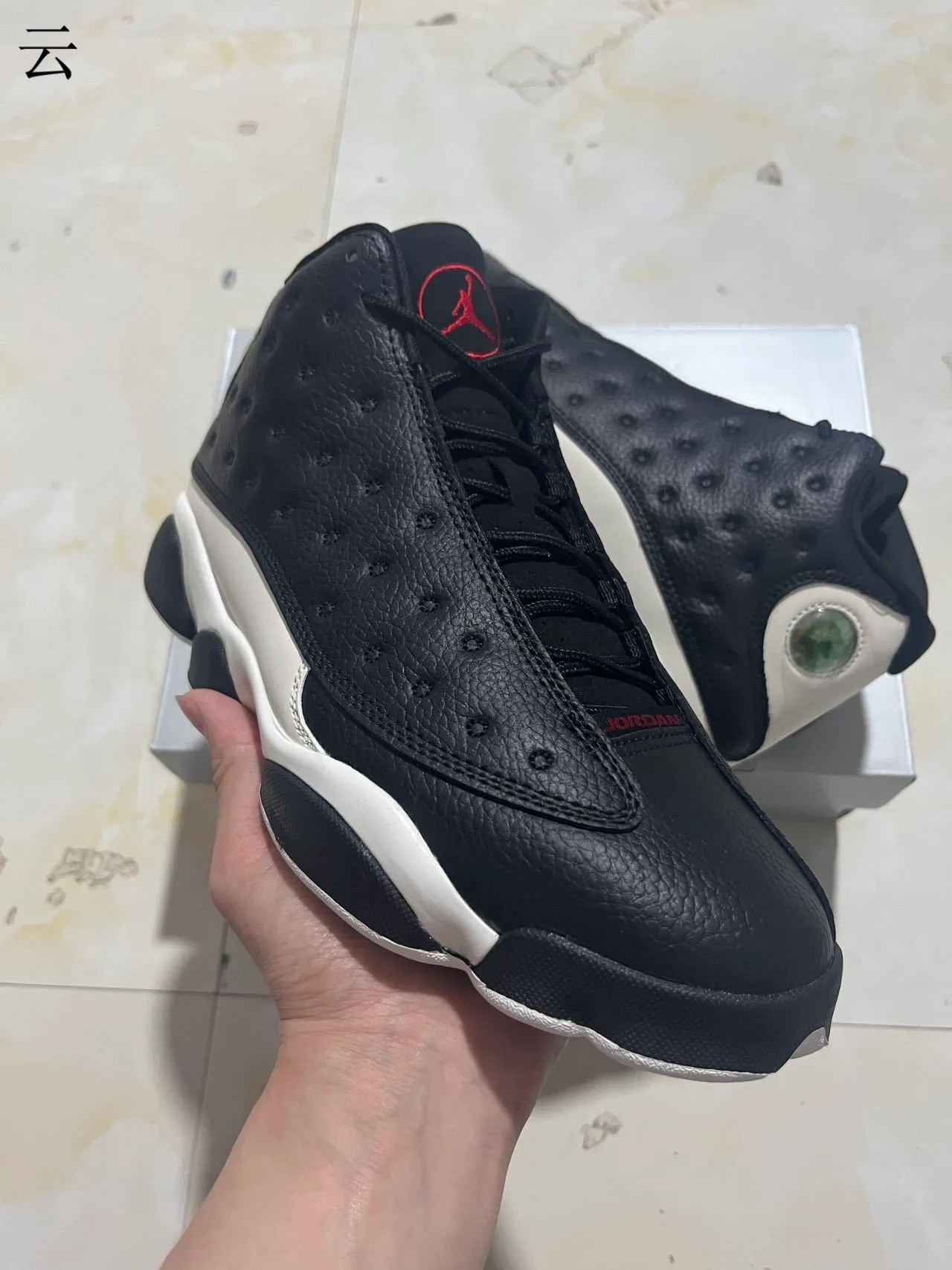 Tênis de basquete Air Jordan 13 preto e branco 9