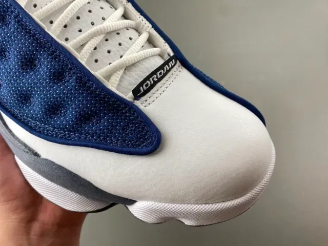 Air Jordan 13 Navy and White Tênis de Basquete 2