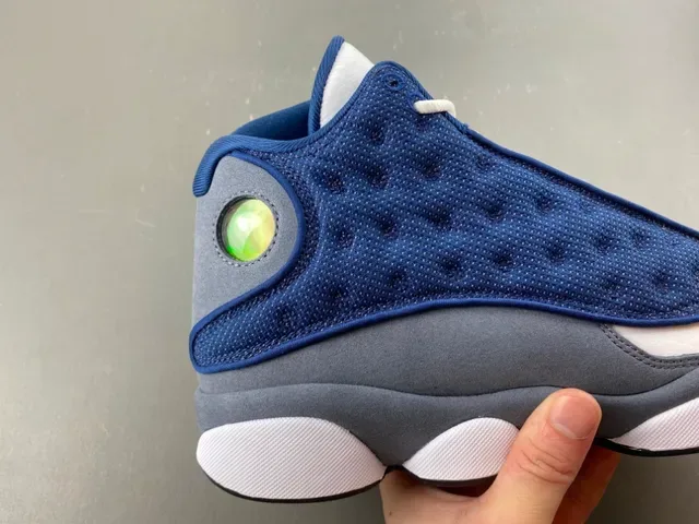 Air Jordan 13 Navy and White Tênis de Basquete 3