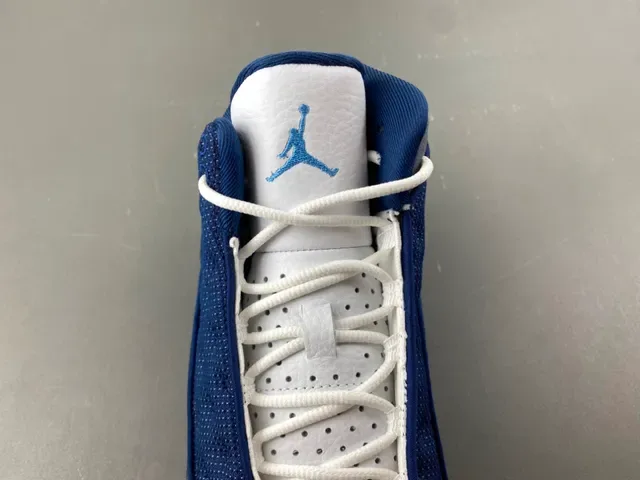 Air Jordan 13 Navy and White Tênis de Basquete 7