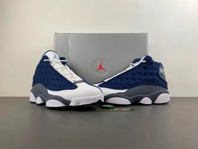 Air Jordan 13 Navy and White Tênis de Basquete 14