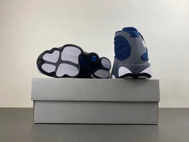 Air Jordan 13 Navy and White Tênis de Basquete 17