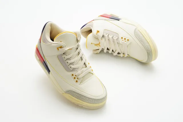 Tênis de basquete Air Jordan 3 Off-White com estampa de elefante e calcanhar degradê 5