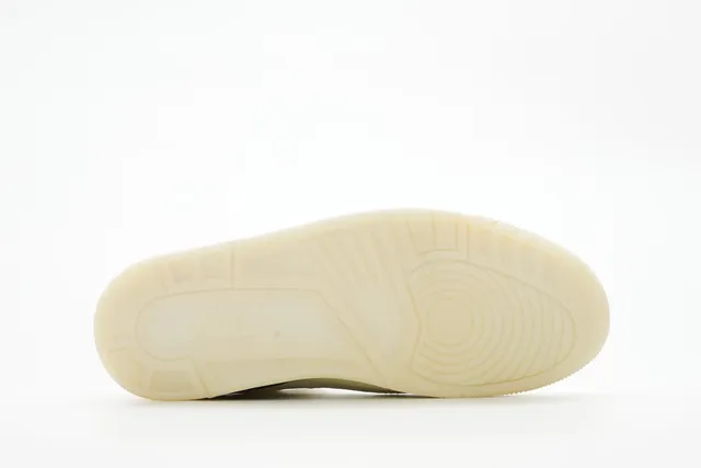 Tênis de basquete Air Jordan 3 Off-White com estampa de elefante e calcanhar degradê 6