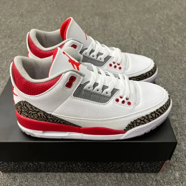Air Jordan 3 أبيض سيمينت طباعة الفيل أحذية كرة السلة 12