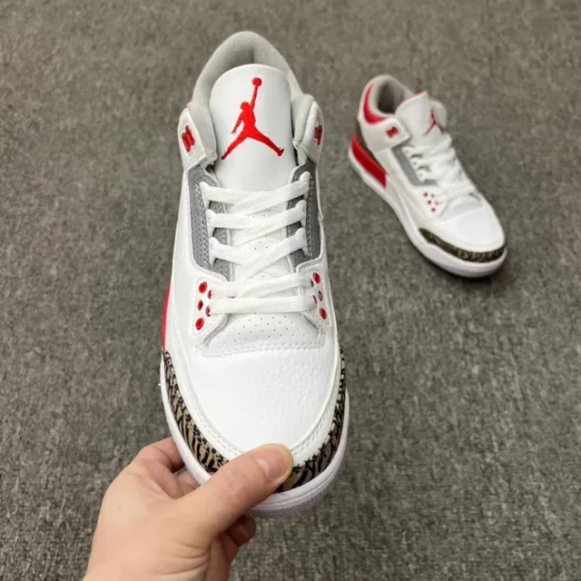 Air Jordan 3 أبيض سيمينت طباعة الفيل أحذية كرة السلة 19