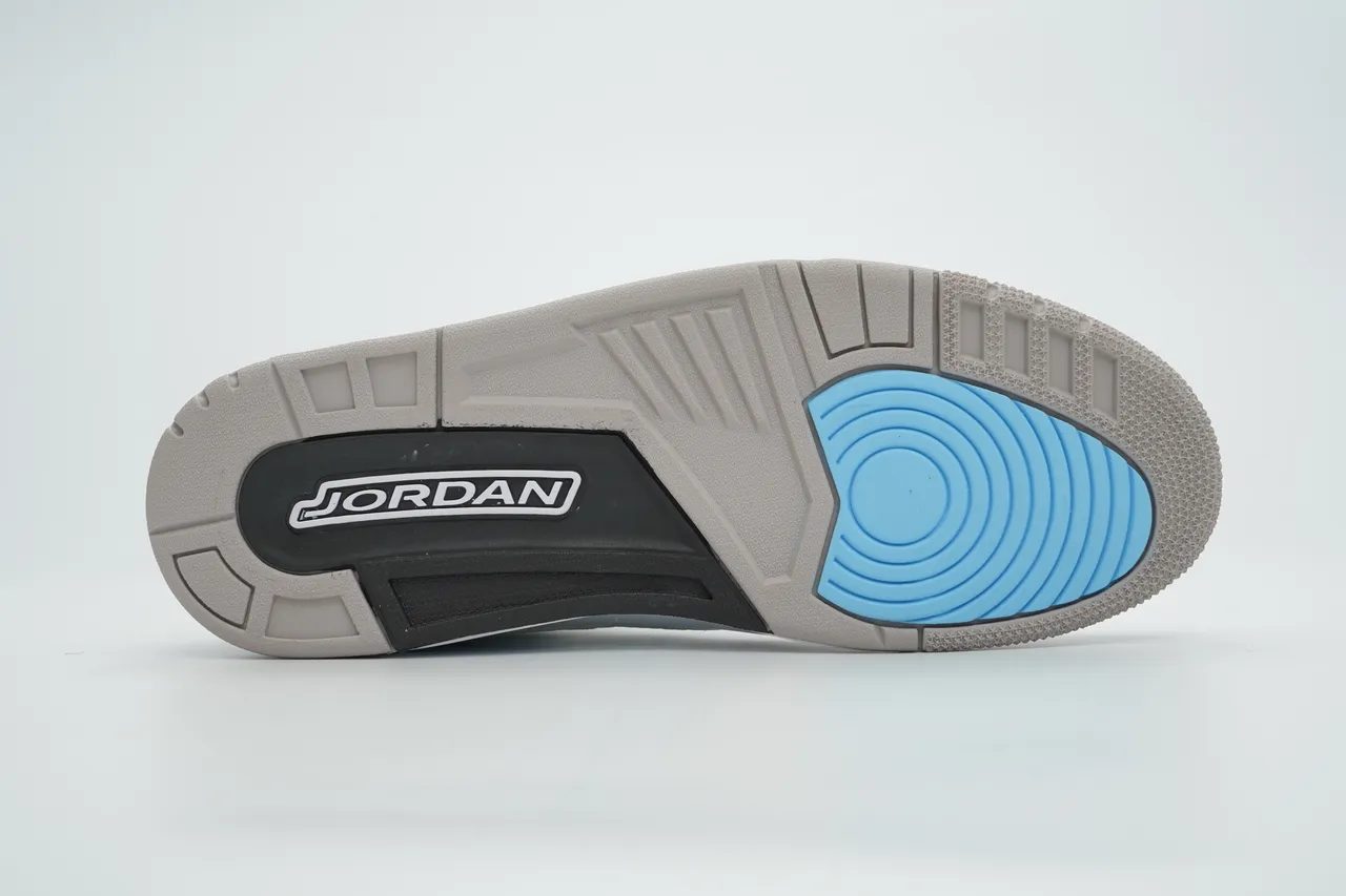 Air Jordan 3 白色浅蓝爆裂纹篮球鞋 9
