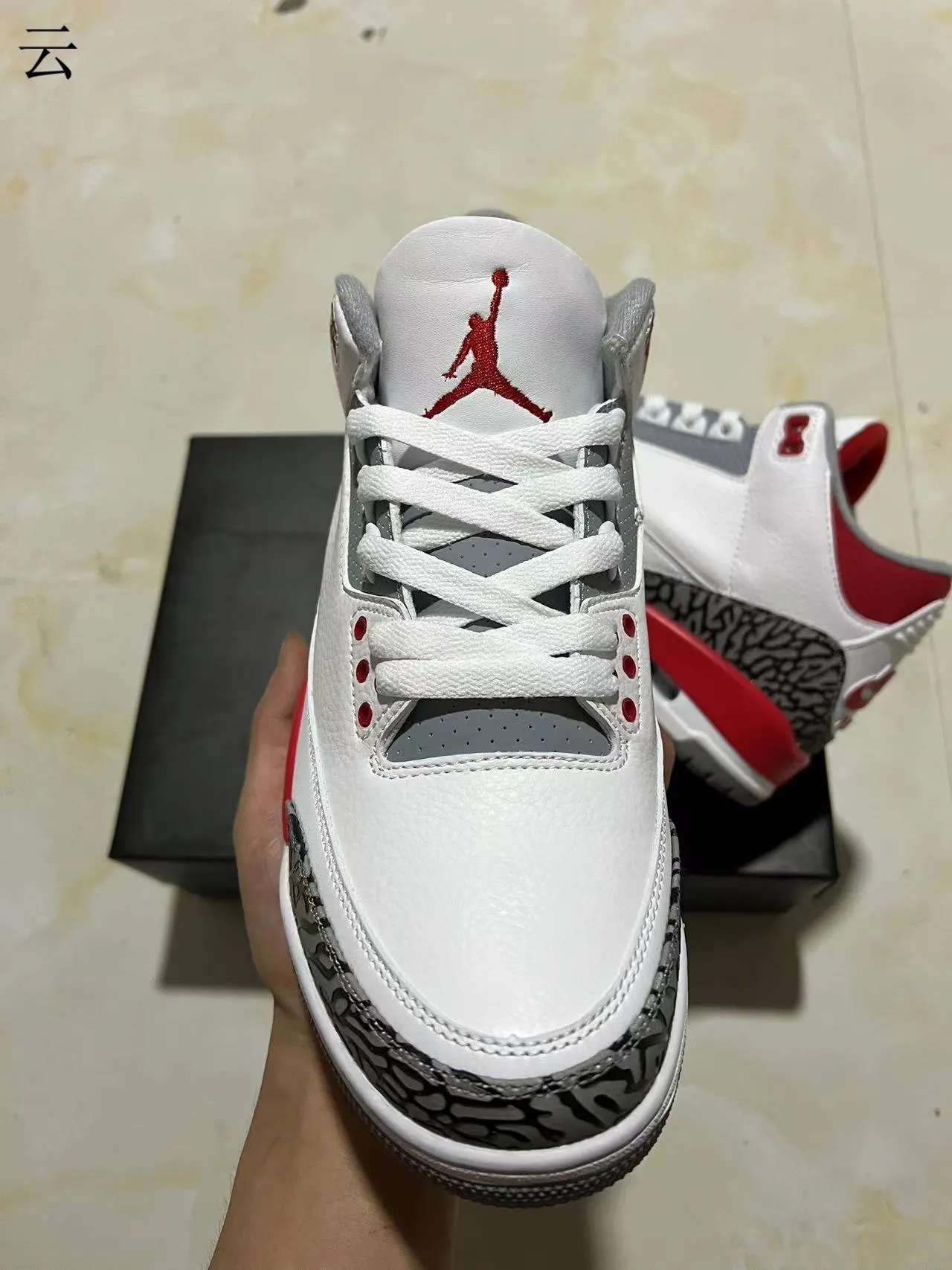 Air Jordan 3 白红爆裂纹篮球鞋 3
