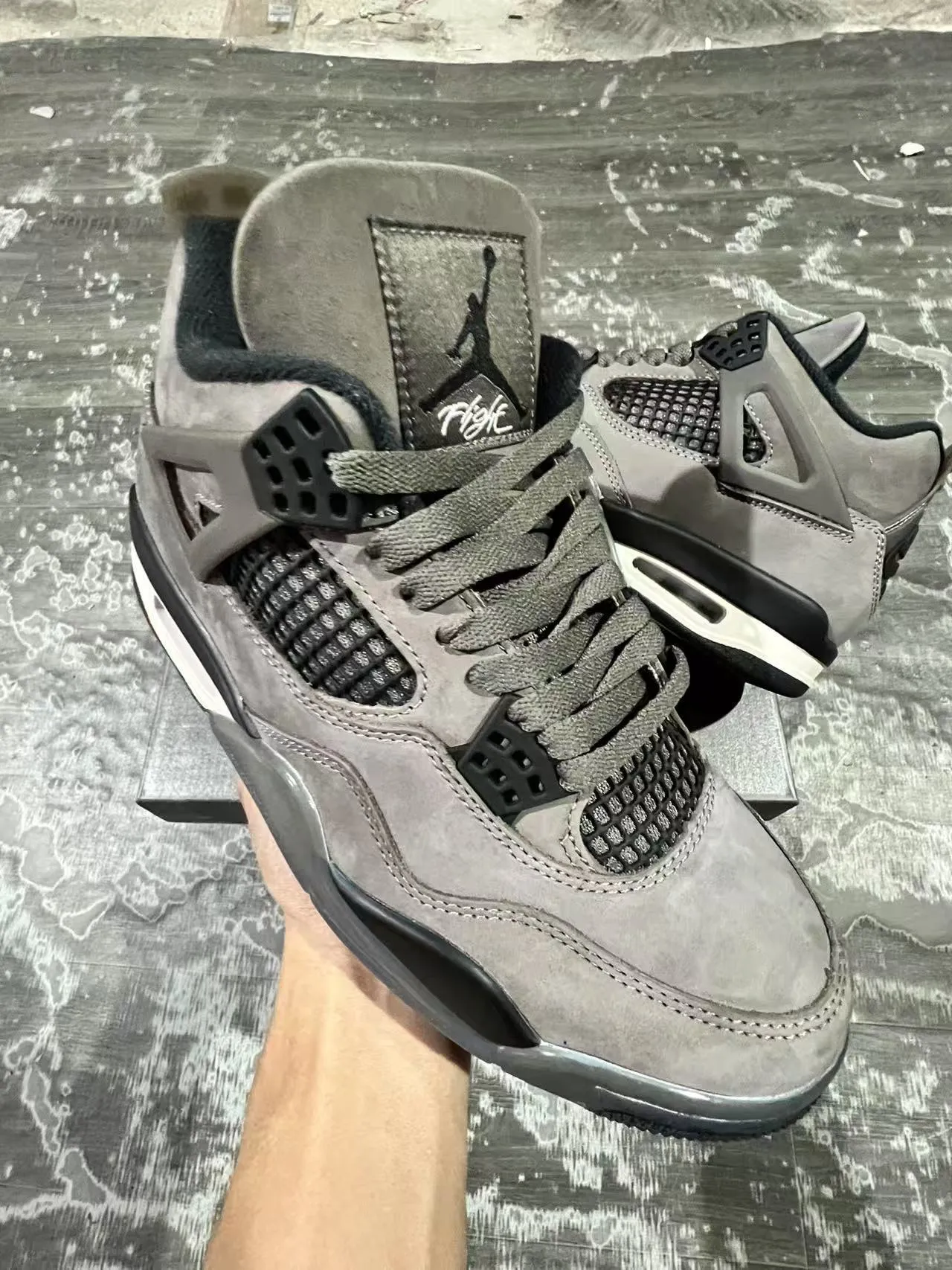 Air Jordan 4 ধূসর সোয়েড কালো সাদা বাস্কেটবল জুতো 2