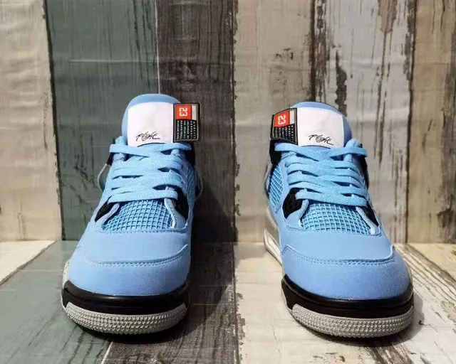 Zapatillas de baloncesto de caña alta Air Jordan 4 de gamuza y malla azul claro 2