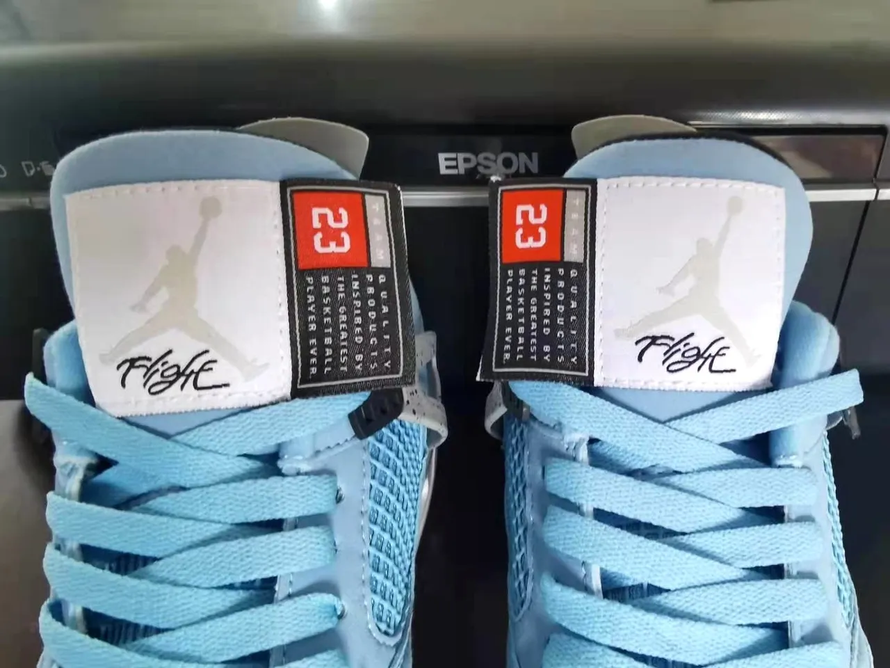 Zapatillas de baloncesto de caña alta Air Jordan 4 de gamuza y malla azul claro 5