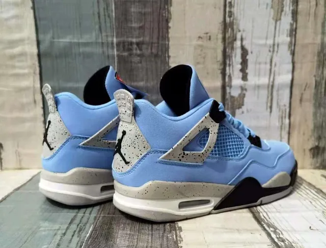 Zapatillas de baloncesto de caña alta Air Jordan 4 de gamuza y malla azul claro 6