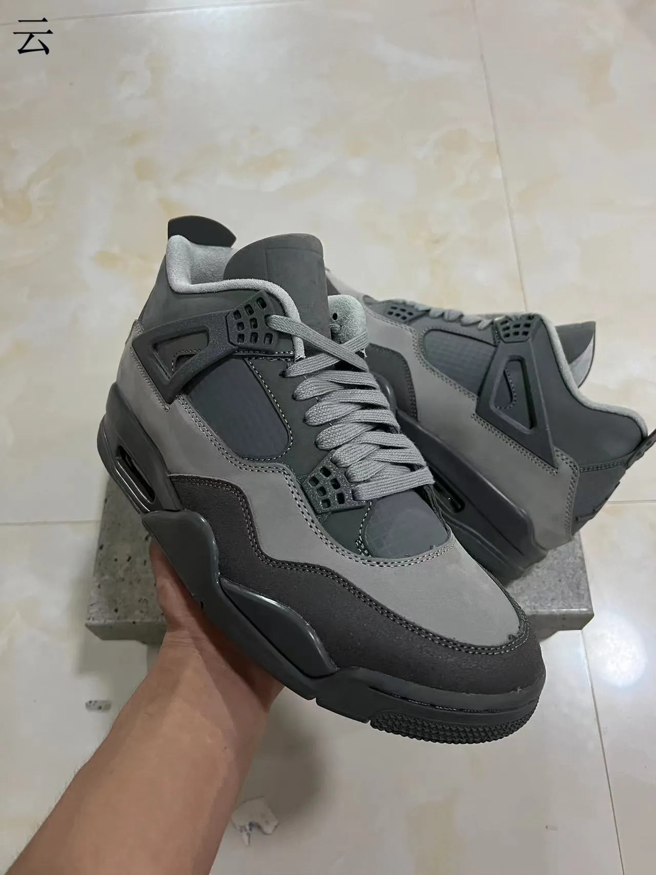Air Jordan 4 حذاء كرة السلة أحادي اللون رمادي 2