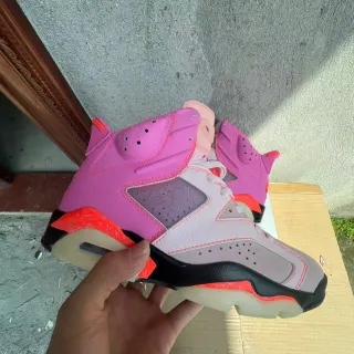 Air Jordan 6 粉橙灰篮球鞋