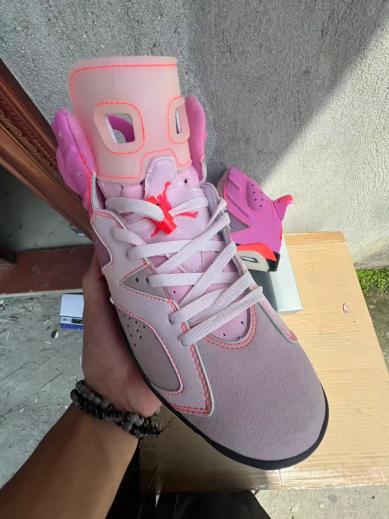 Air Jordan 6 粉橙灰篮球鞋 2