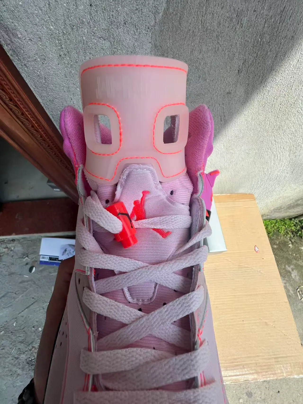 Air Jordan 6 粉橙灰篮球鞋 4