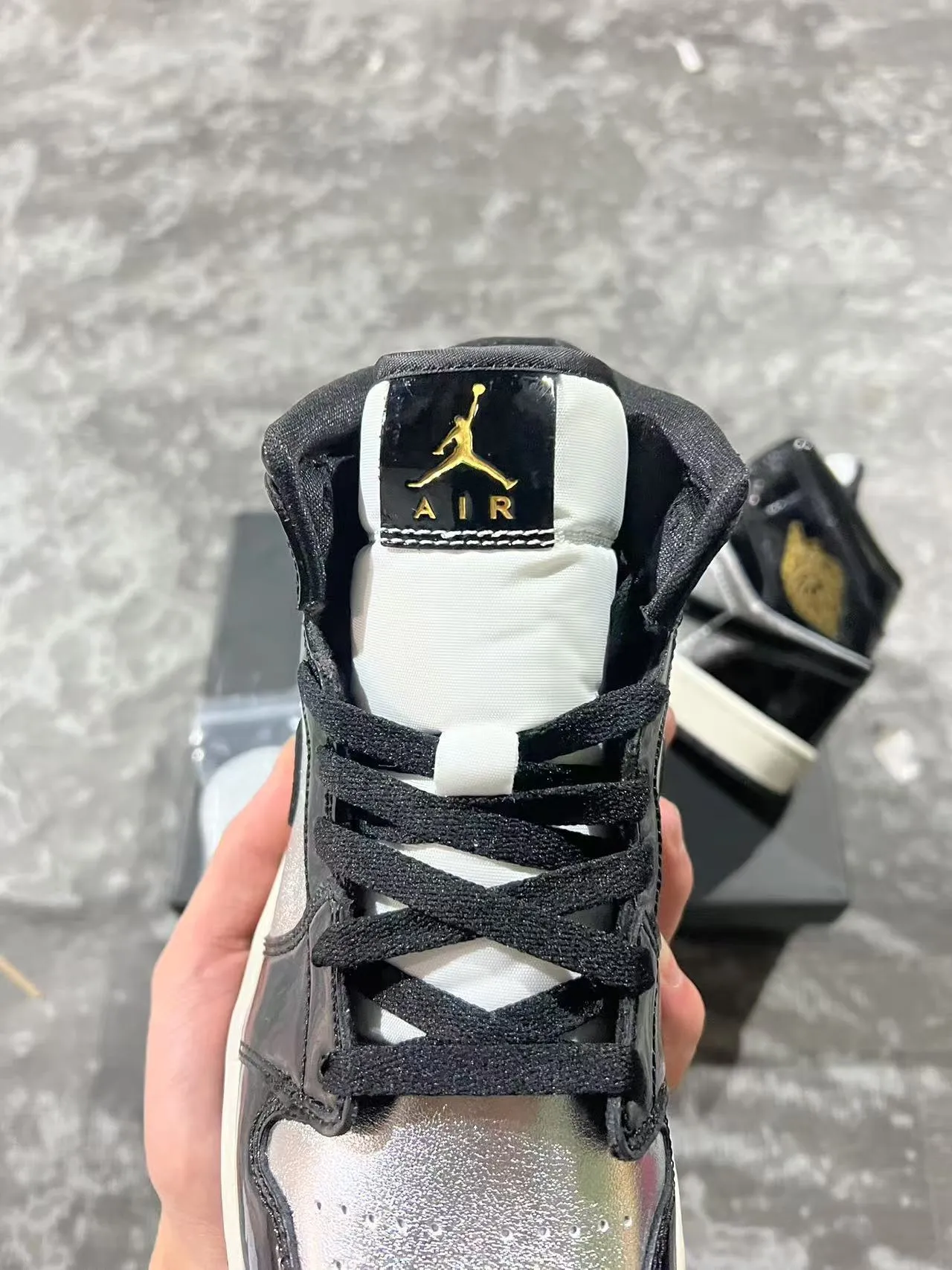 Air Jordan Chaussures de Basketball Noir Argenté Hautes Brillantes Cuir Patent 4