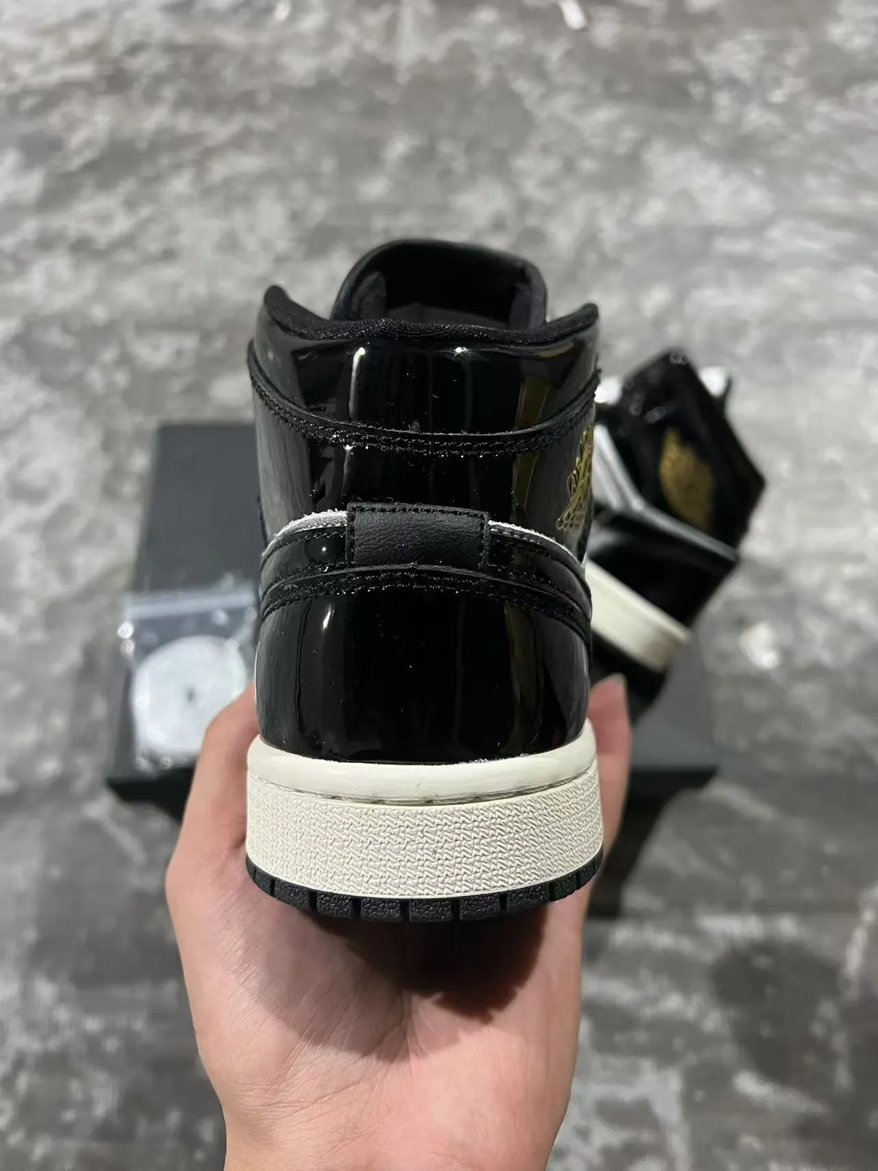 Air Jordan Chaussures de Basketball Noir Argenté Hautes Brillantes Cuir Patent 8