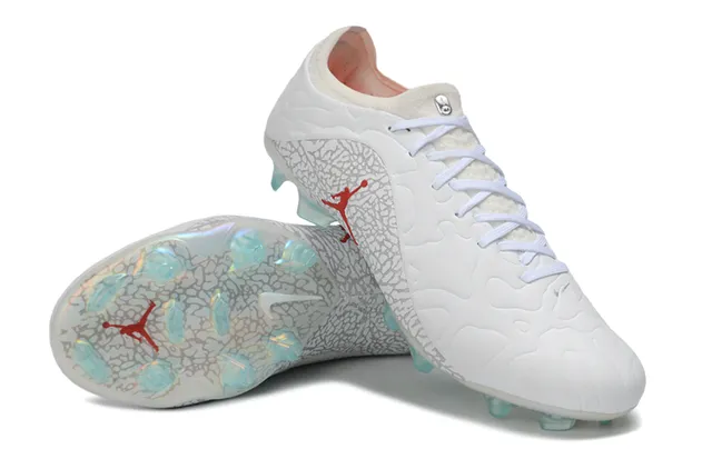 Chaussures de football pour terrain sec Air Jordan Phantom GT à imprimé éléphant blanc 4